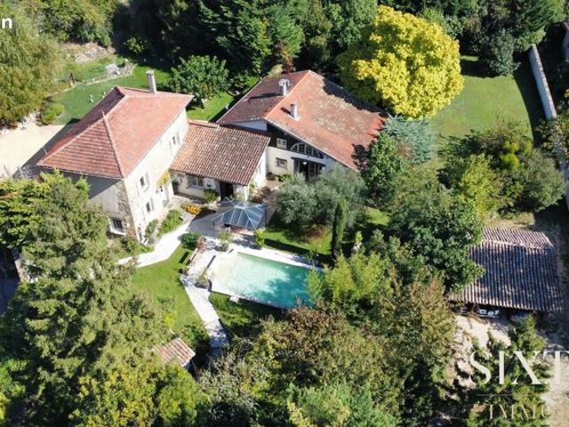 Maison vente à Vienne, Ville-sous-anjou