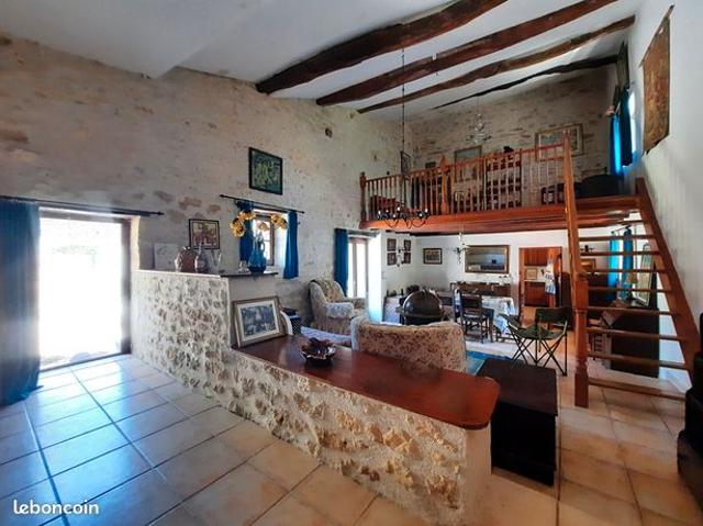 Maison vente à Saintes, Gémozac