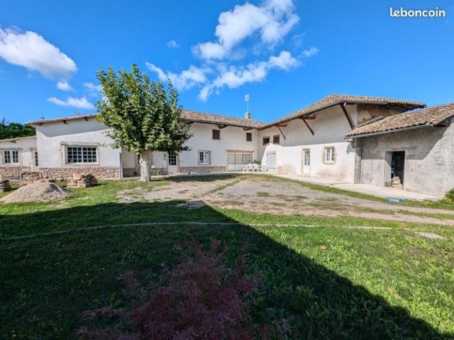 Maison vente à Bourg-en-Bresse, Grièges