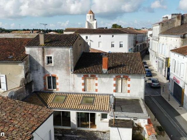 Maison vente à Saintes, Cozes