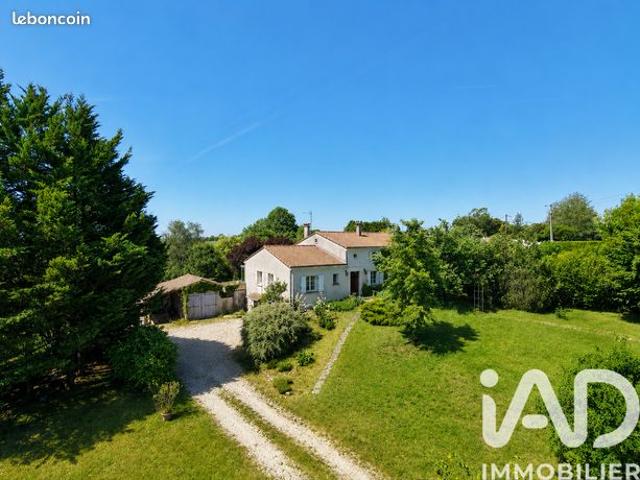Maison vente à Confolens, Saint-amant-de-boixe