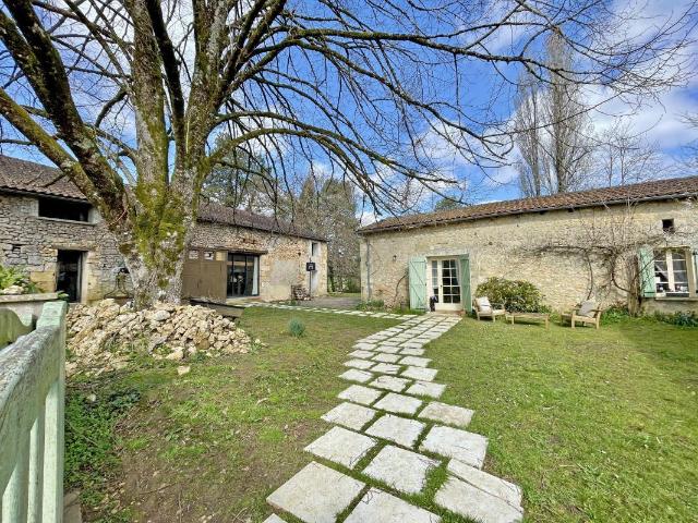 Maison vente à France métropolitaine, Saint-amand-de-vergt
