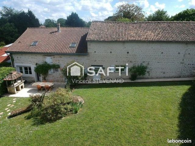 Maison vente à Confolens, Montjean