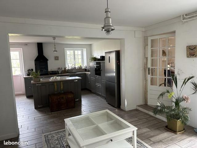 Maison vente à Cognac, Saint-même-les-carrières