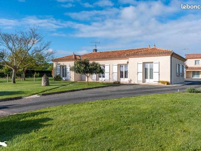 Maison vente à Lédat, Bastide