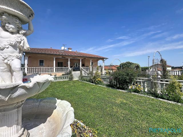 Maison vente à Roanne, Commelle-vernay
