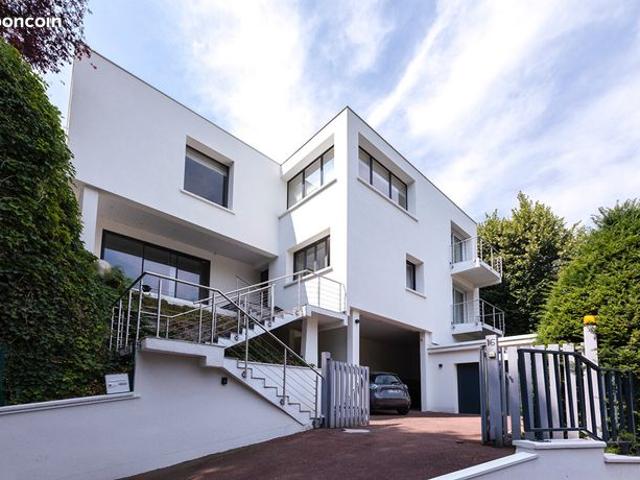 Maison vente à Saint-Germain-en-Laye, Le Pecq