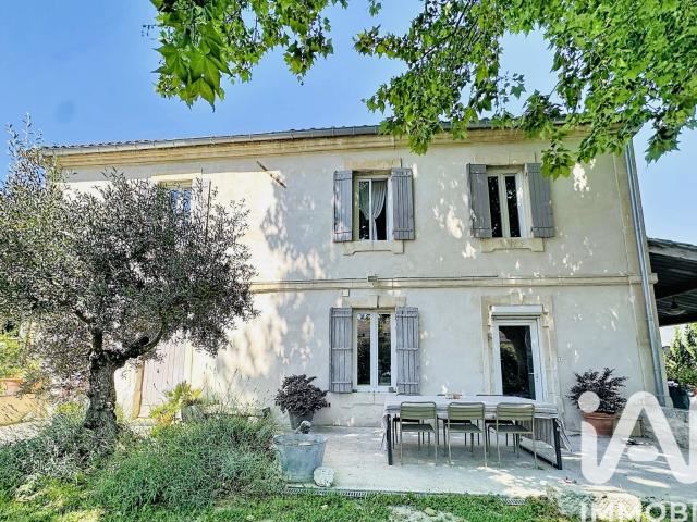 Maison vente à Arles, Cabannes