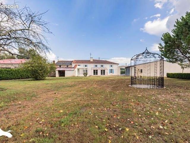 Maison vente à Saintes, Saint-sulpice-d'arnoult