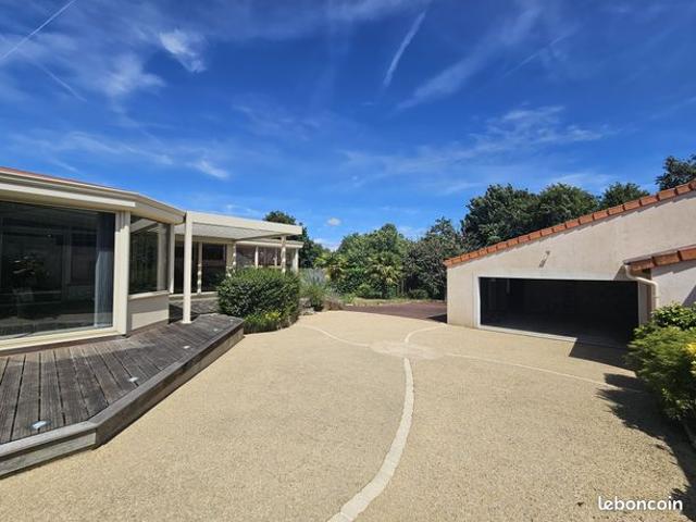 Maison vente à Nantes, Monnières