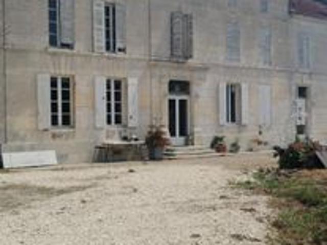 Maison vente à Cognac, Mons