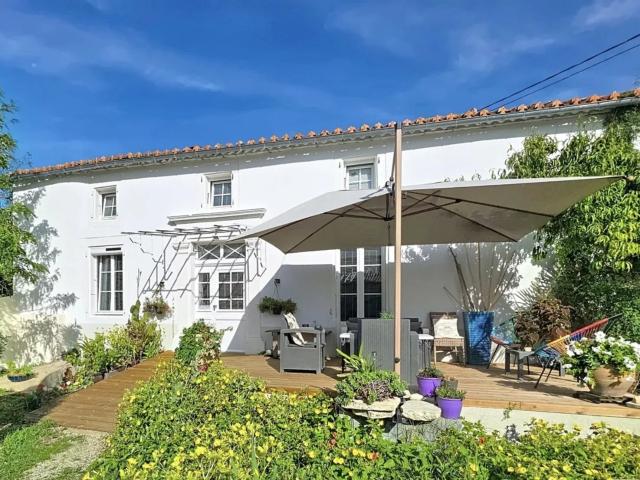 Maison vente à Coulgens, Charente