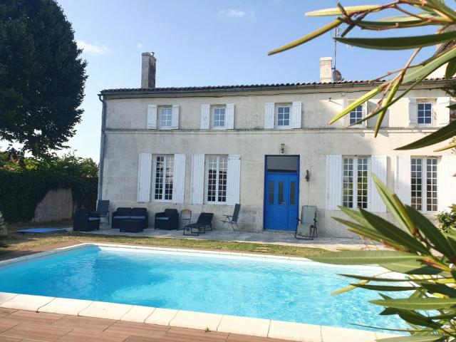 Maison vente à Saintes, Villars-en-pons
