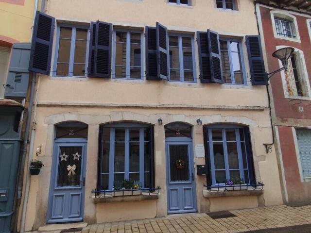 Maison vente à Mâcon, Tournus