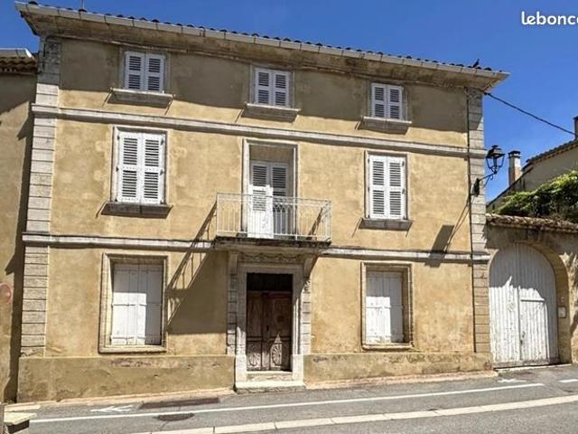 Maison vente à Nîmes, Saze