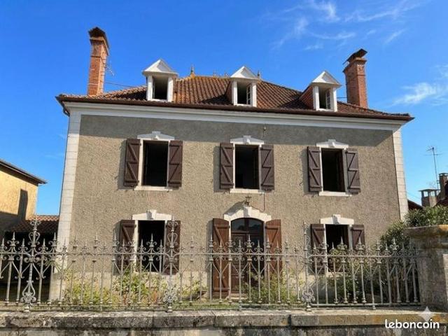 Maison vente à Oloron-Sainte-Marie, Escos