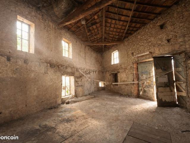 Maison vente à Saint-Étienne, Lupé