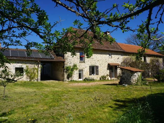 Maison vente à Nontron, Saint-saud-lacoussière