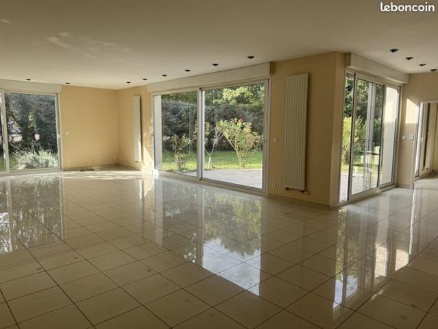 Maison vente à Sens, Champigny