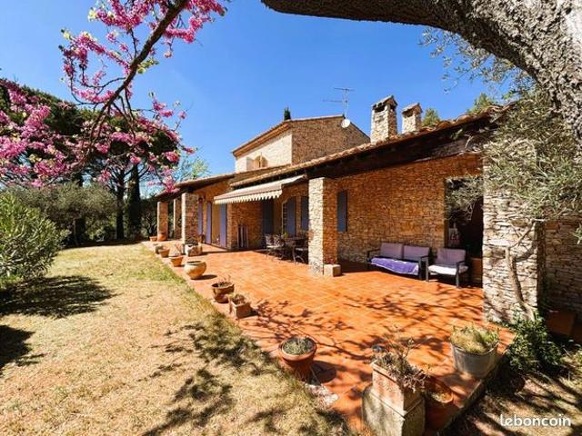 Maison vente à Aix-en-Provence, Châteauneuf-le-rouge