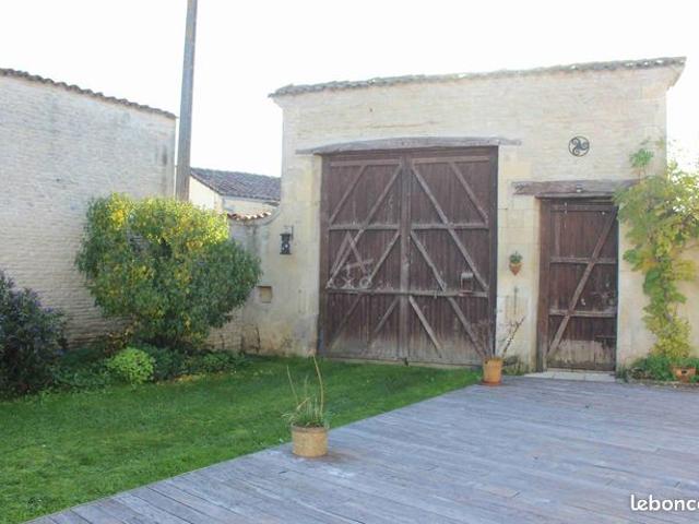 Maison vente à Saint-Jean-d'Angély, Matha
