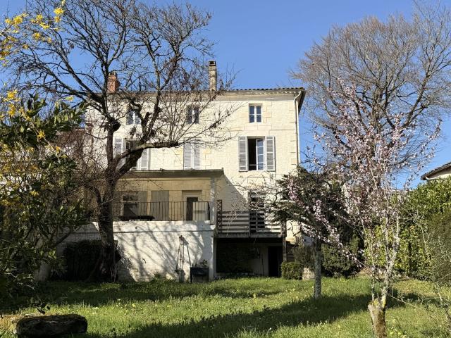 Maison vente à Saintes, Boutenac-touvent