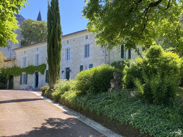 Maison vente à Angoulême, Mouthiers-sur-boëme