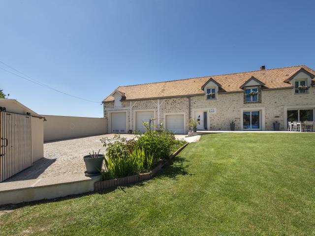 Maison vente à Fontainebleau, Villemer