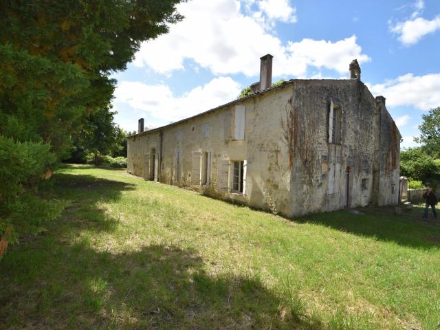 Maison vente à Saint-Martial-de-Vitaterne, Charente-Maritime