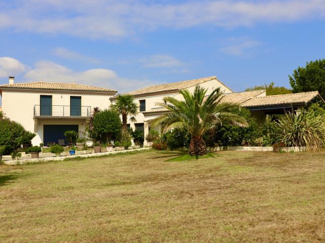 Maison vente à Saintes, Arces