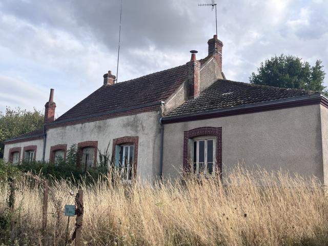 Maison vente à Vierzon, Genouilly
