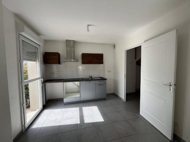 Maison location à Saint-Denis-de-l'Hôtel, Loiret