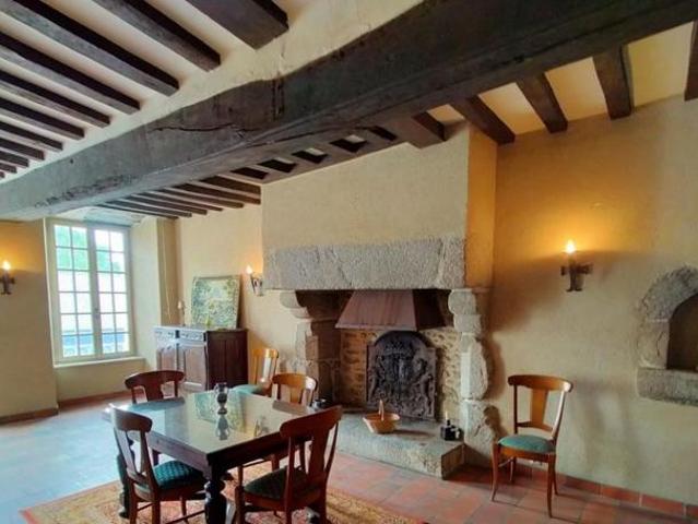 Maison vente à Mayenne, Courcité
