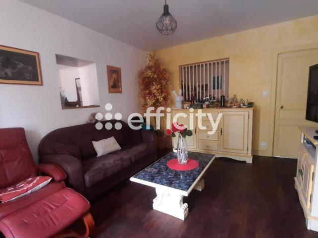 Maison vente à Rochechouart, Chaillac-sur-vienne