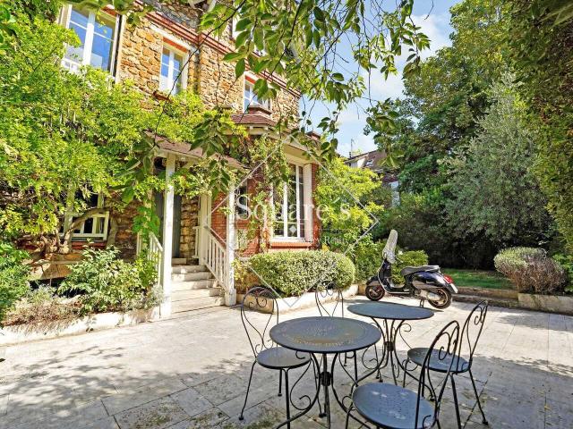 Maison vente à Boulogne, Jardin de la Mairie