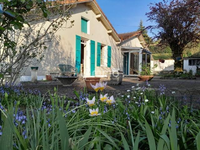 Maison vente à Angoulême, La Couronne