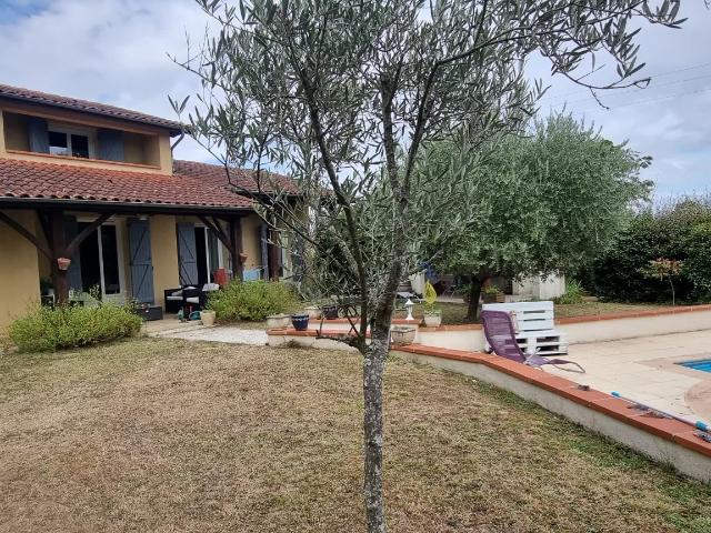 Maison vente à Le Faubourg, Saramon