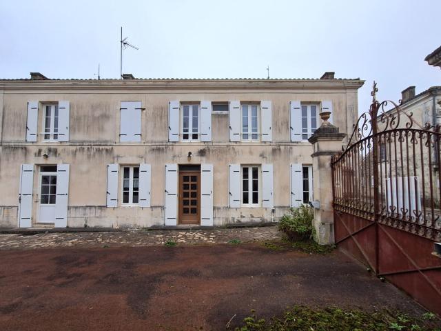Maison vente à Saint-Jean-d'Angély, Vervant