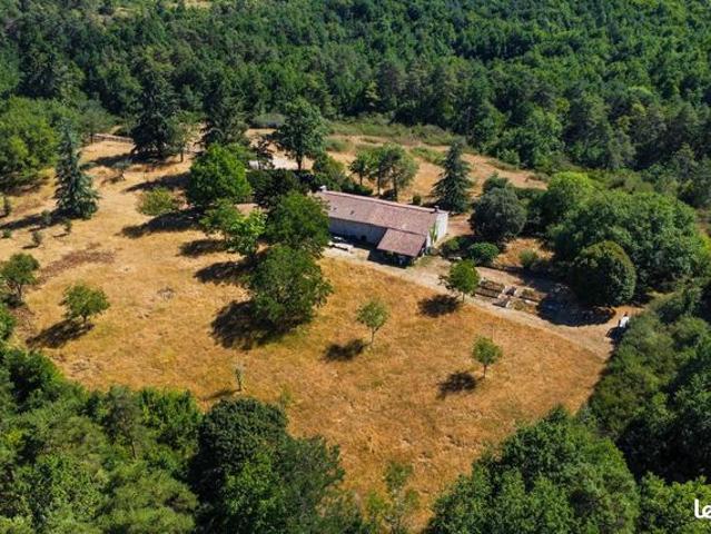 Maison vente à Nontron, Lussas-et-nontronneau