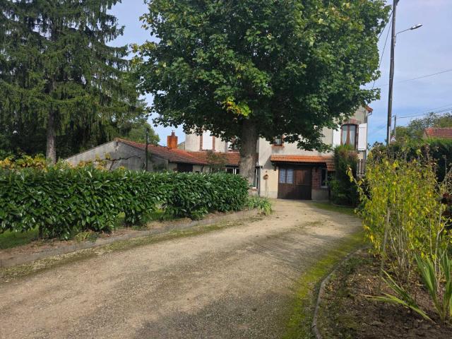 Maison vente à Issoudun, Anjouin