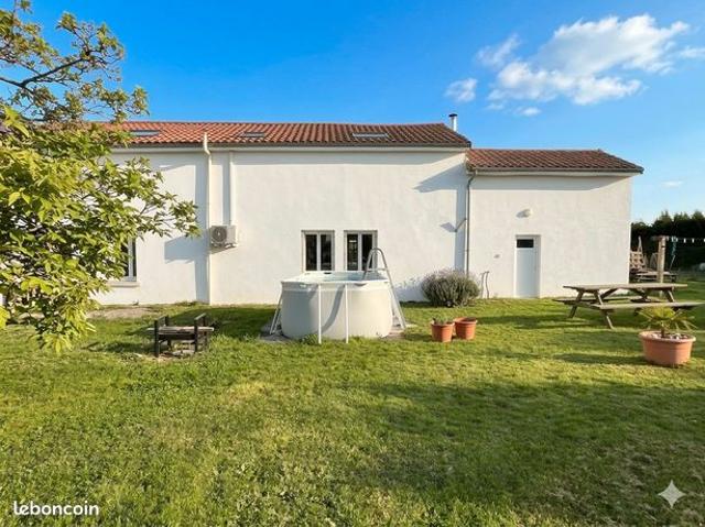 Maison vente à Saintes, La Vallée