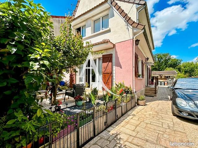 Maison vente à Avallon, Bois-d'arcy