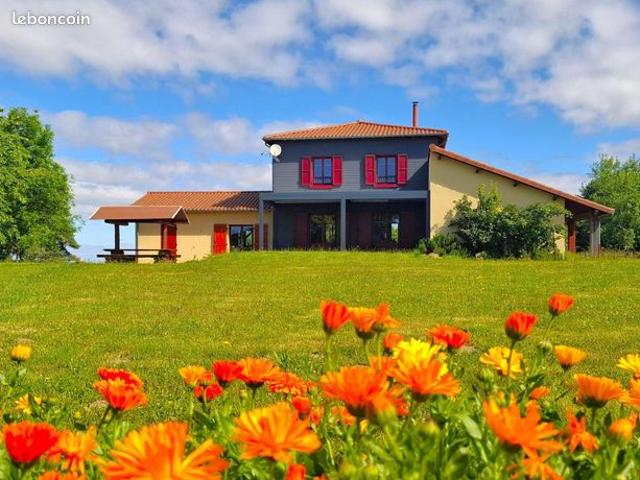 Maison vente à Ambert, Auzelles