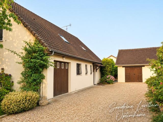 Maison vente à Bernay, Grand-camp