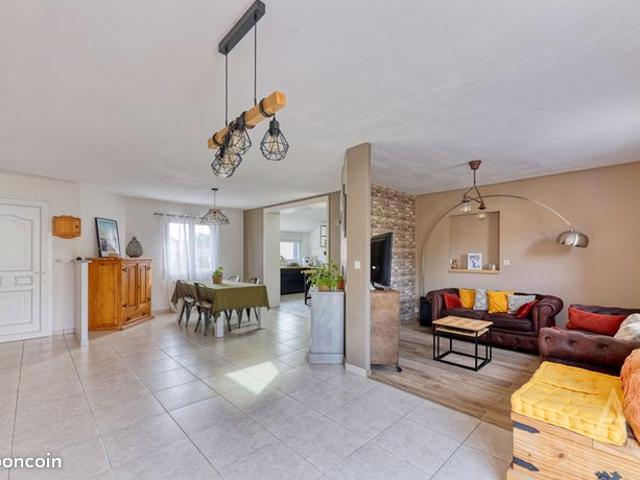 Maison vente à La Roche-sur-Yon, La Bernardière