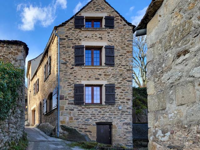 Maison vente à Najac, Aveyron
