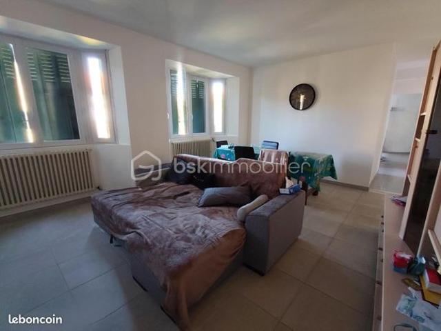 Maison vente à Confolens, Villefagnan