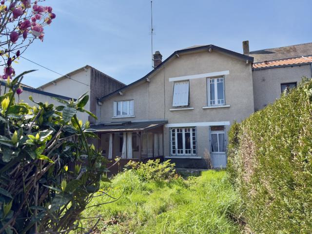 Maison vente à Bressuire, La Chapelle-saint-laurent