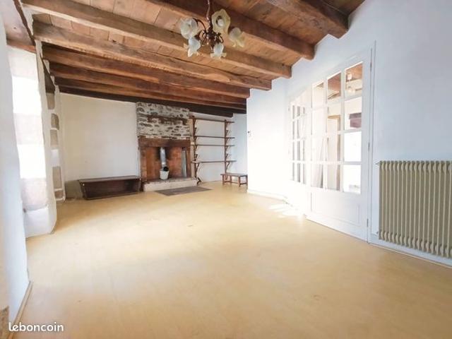 Maison vente à Mauriac, Pleaux