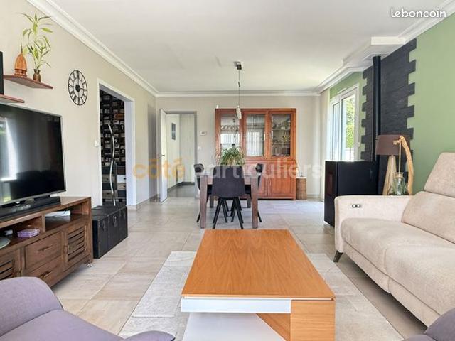 Maison vente à Laval, L'huisserie